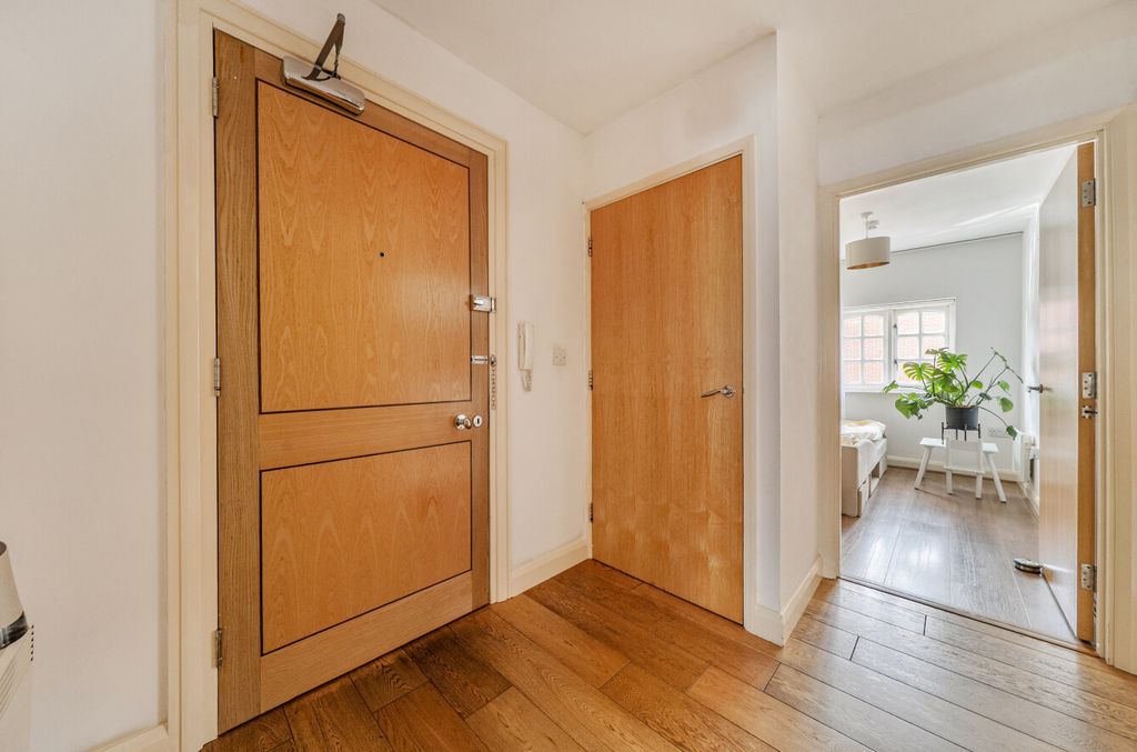 Property photo 2 of 17 1484813-14-6A4385...