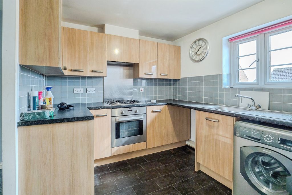 Property photo 3 of 17