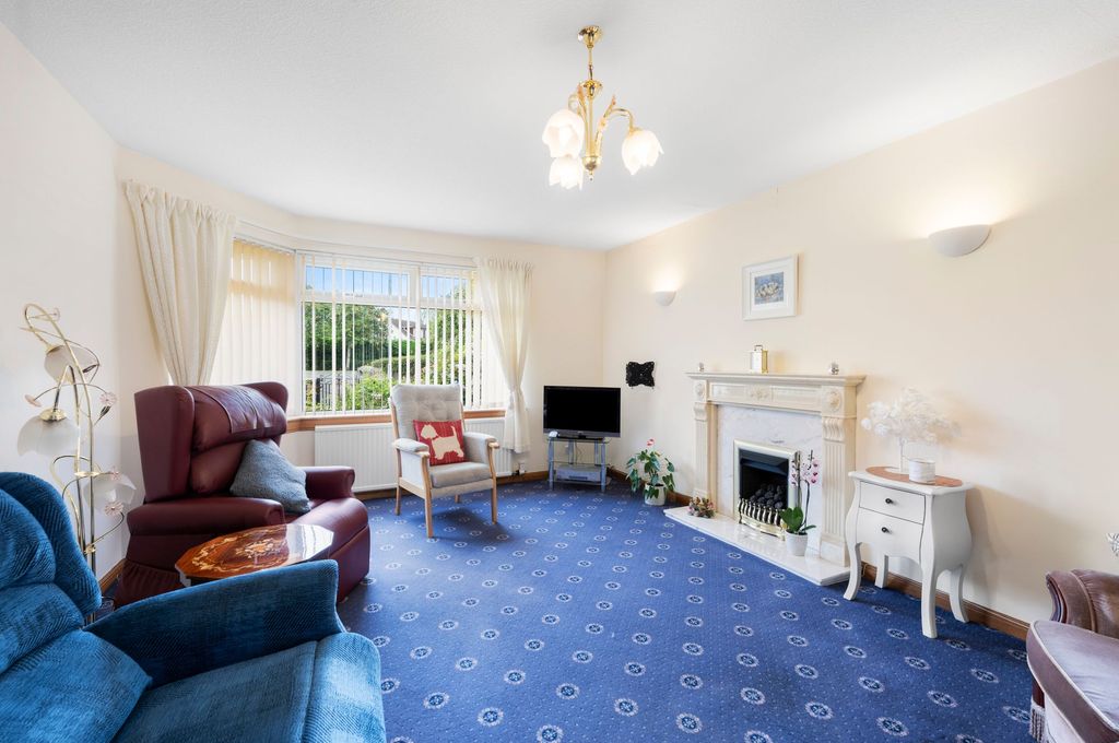 Property photo 2 of 33