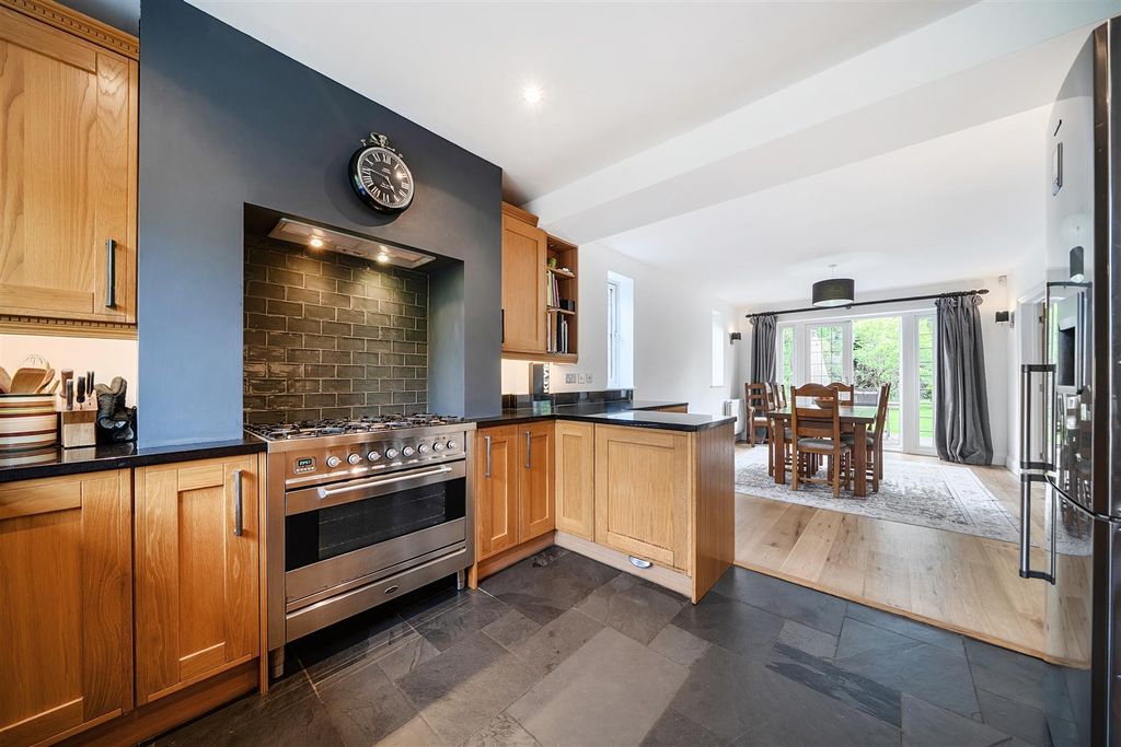 Property photo 2 of 20 1476618-15-6A345c3Aef778.Jpg