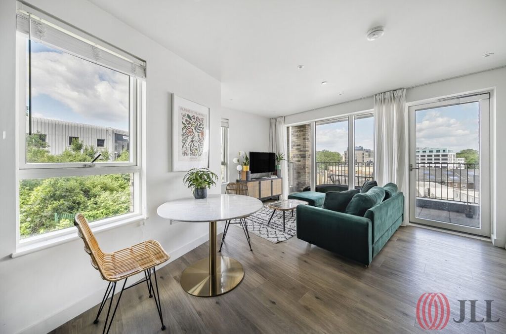 Property photo 1 of 26 3Bcb77E2-9A01-4Ec...