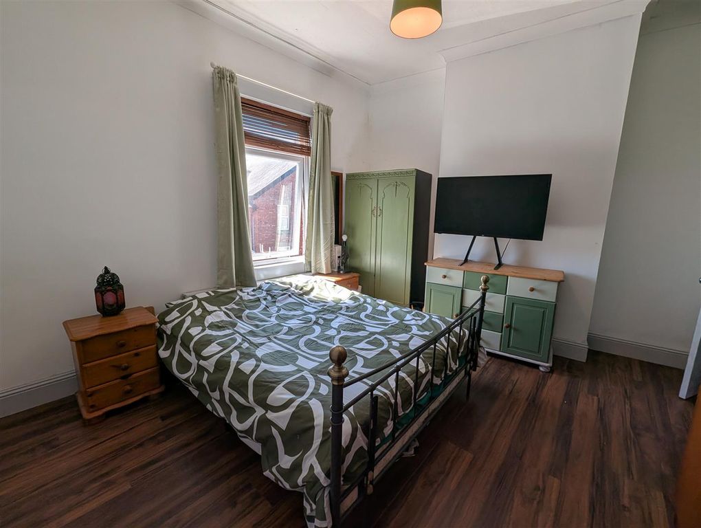 Property photo 1 of 11 Bedroom One