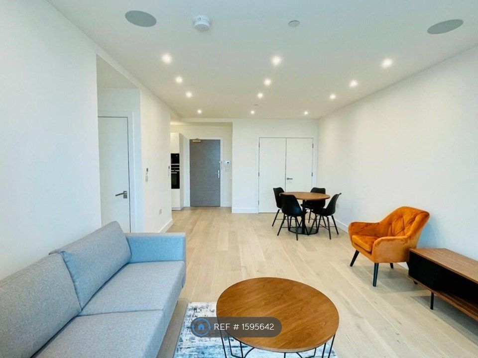 Property photo 2 of 17