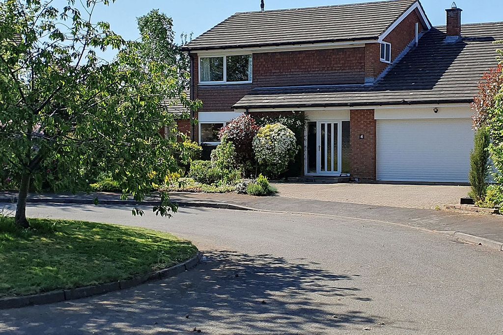 Property photo 2 of 24