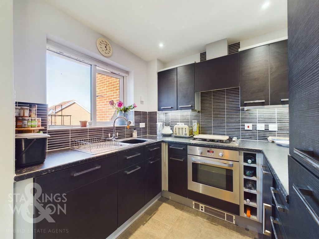 Property photo 3 of 15