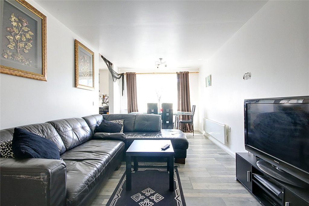 Property photo 2 of 12 Picture No. 11