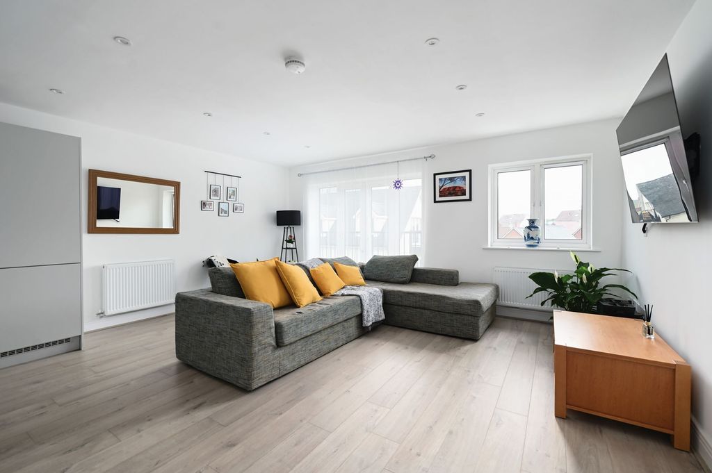 Property photo 2 of 9 Open Plan Living Area