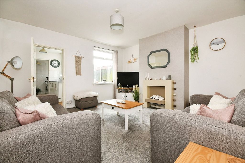 Property photo 3 of 7