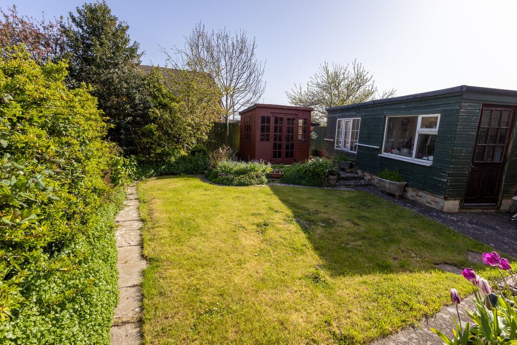 Property photo 2 of 12