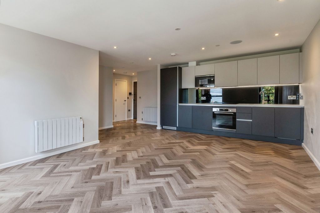 Property photo 3 of 11 Open Plan Area