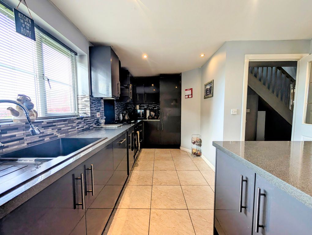 Property photo 2 of 14 Dining Room