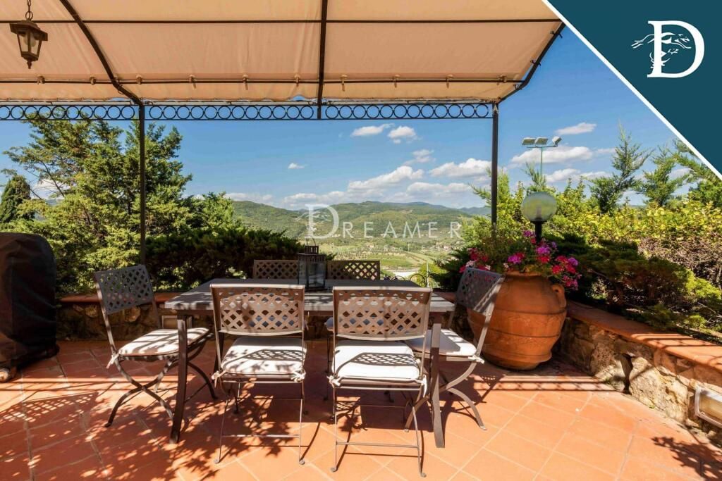 Property photo 3 of 60