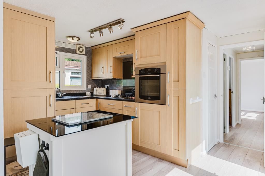 Property photo 2 of 21 24 Acorn Park, Burton Latimer (11 Of 21).Jpg