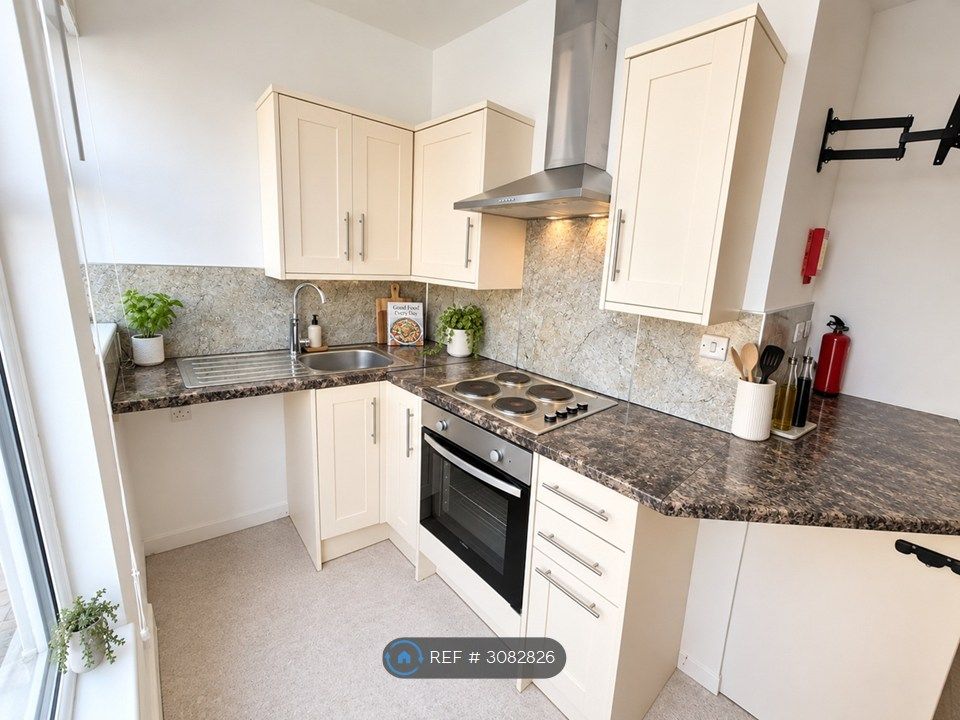 Property photo 1 of 3