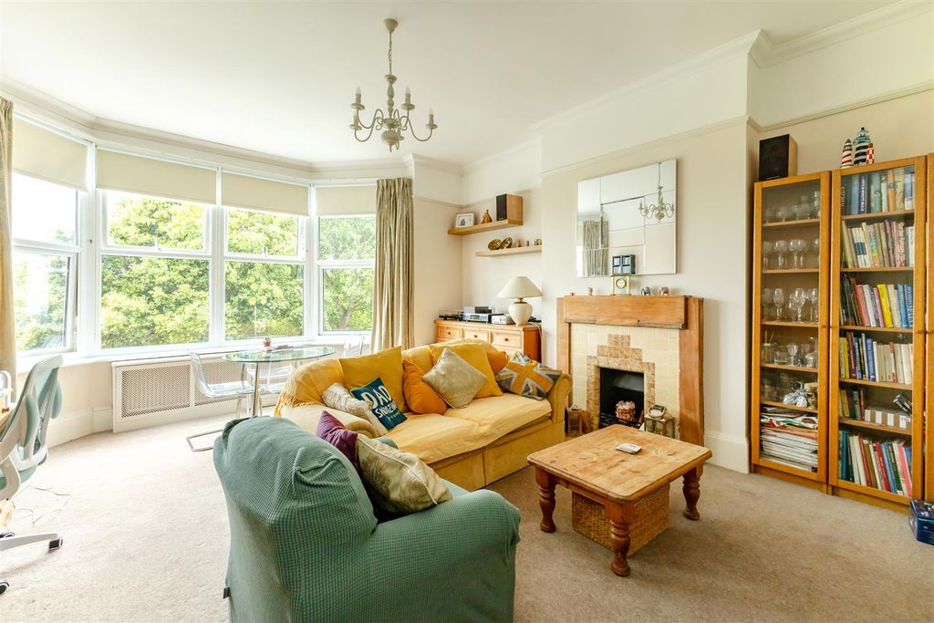 Property photo 2 of 17 Untitled-1782.Jpg