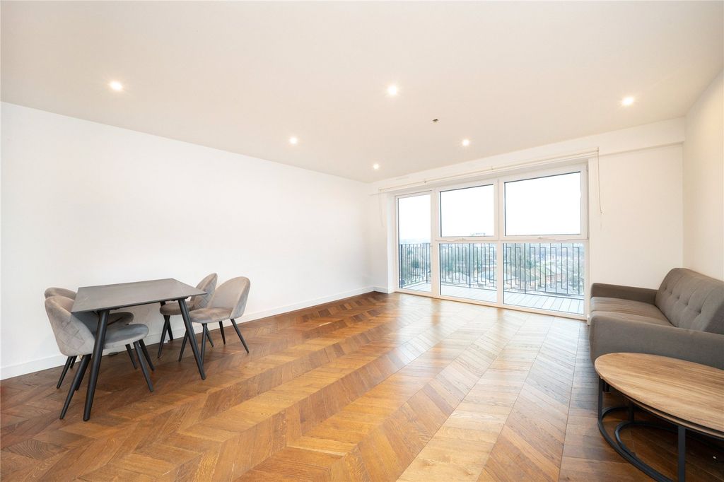 Property photo 3 of 9 Picture No. 20