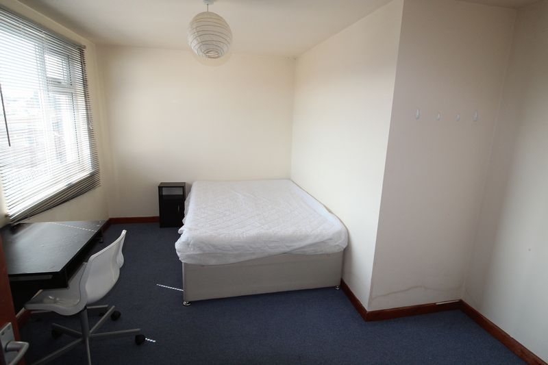 Property photo 3 of 5 Photo 6