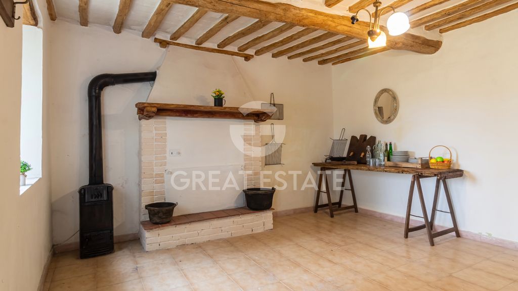 Property photo 2 of 28 Interiors