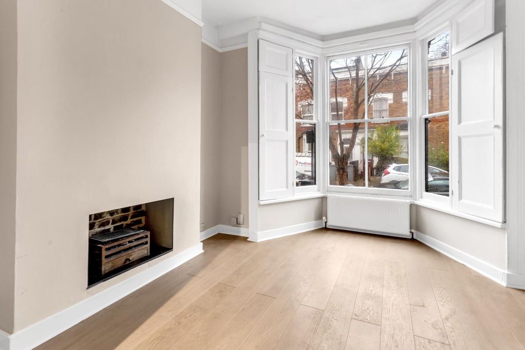 Property photo 3 of 13 Reception