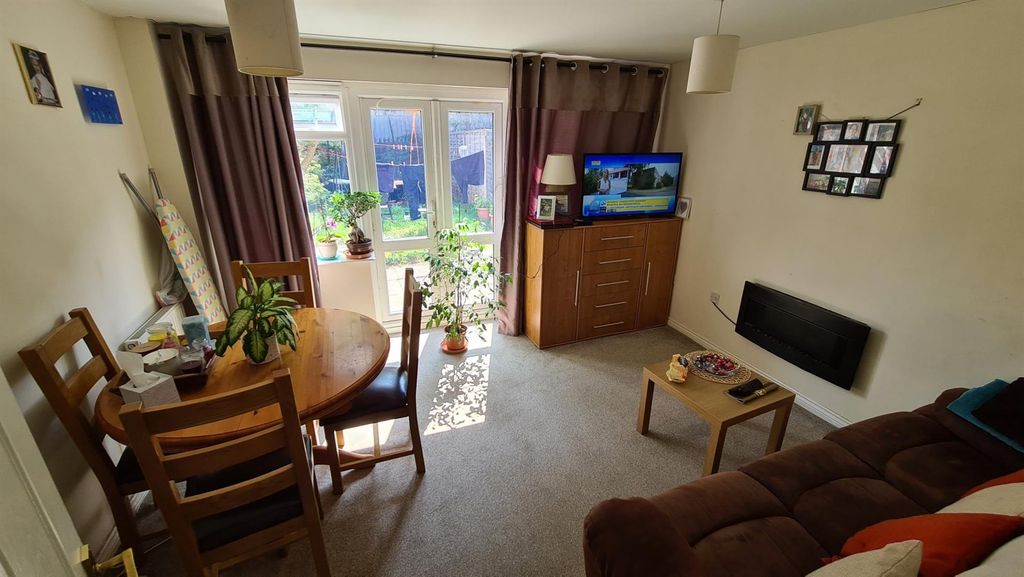 Property photo 2 of 7 Property Photo