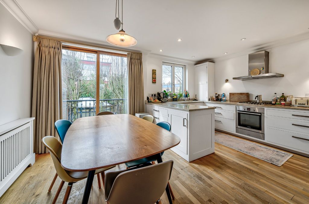 Property photo 3 of 26 Picture No. 02