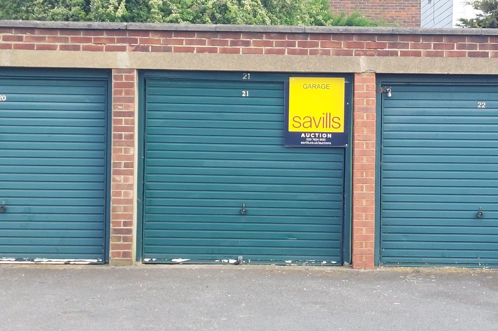 Property photo 1 of 5 Garage 21, Bridge Road, Slade Green, Erith, Kent, Da8 2De