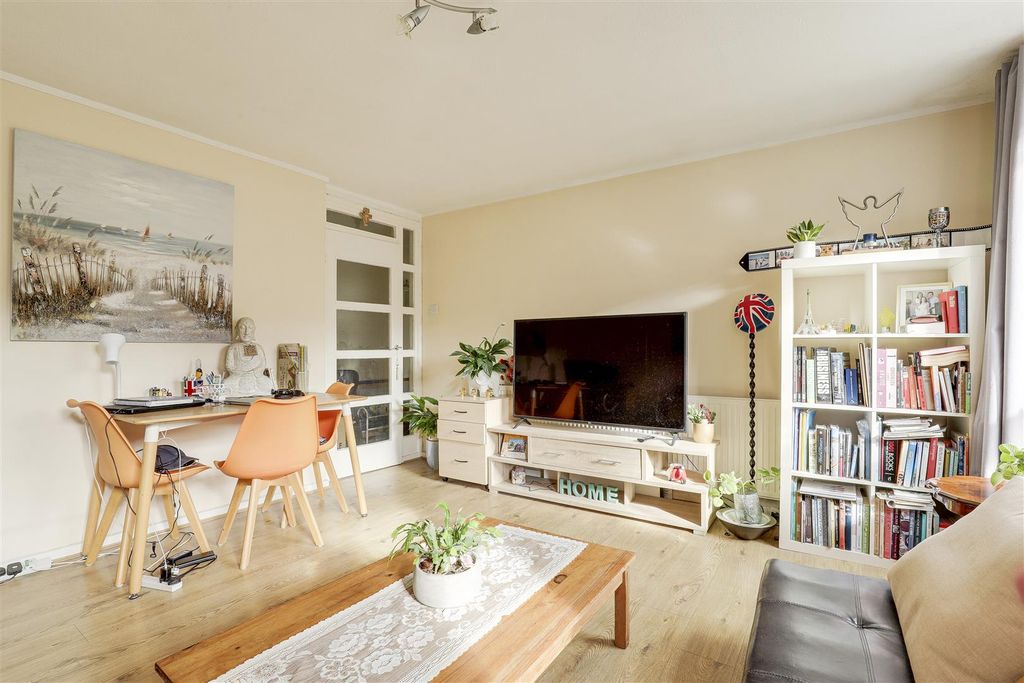 Property photo 3 of 10 02.Jpg