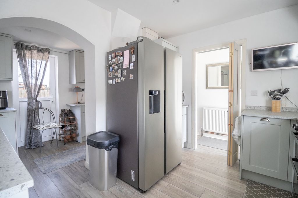 Property photo 3 of 27 5074615