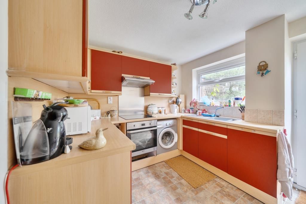 Property photo 3 of 21 Kitchen