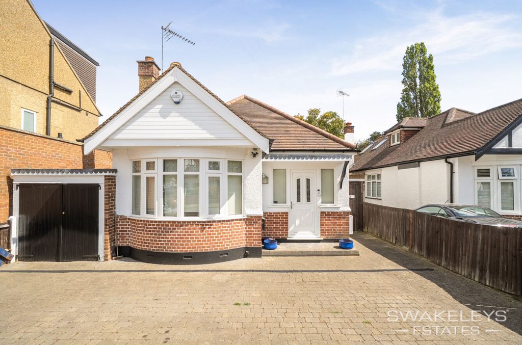 Property photo 1 of 18