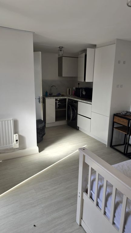 Property photo 1 of 4