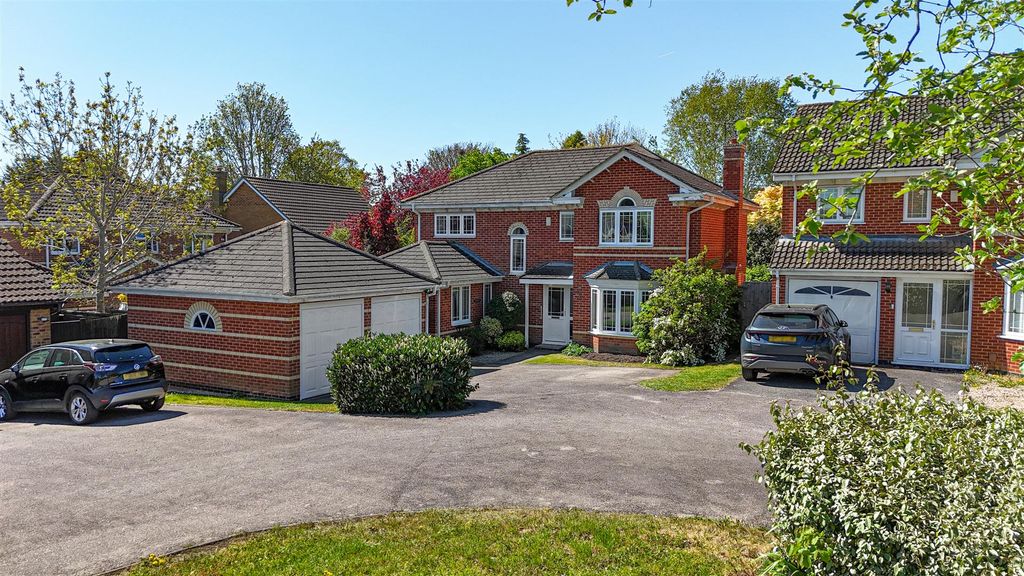 Property photo 1 of 51 1-69Eb4cc9094A4-1451560-Jpg-1.Jpg