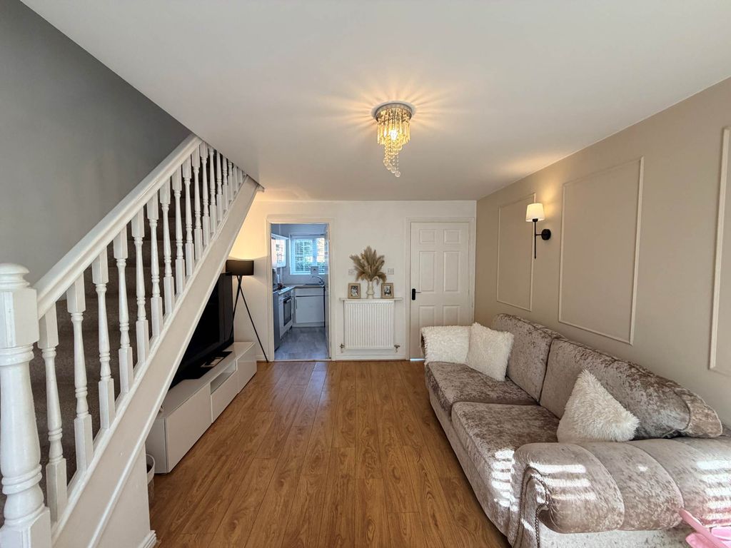 Property photo 3 of 9