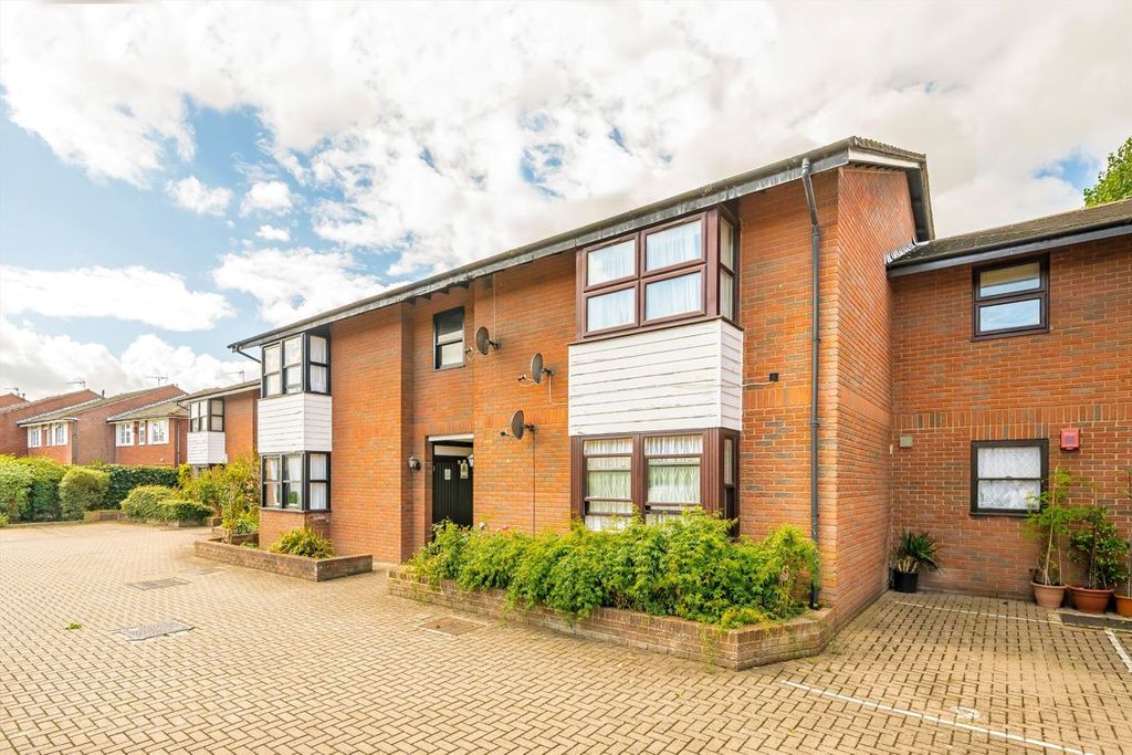 Property photo 1 of 1