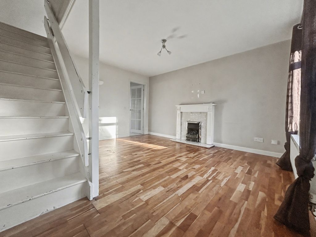 Property photo 2 of 8 Img2402