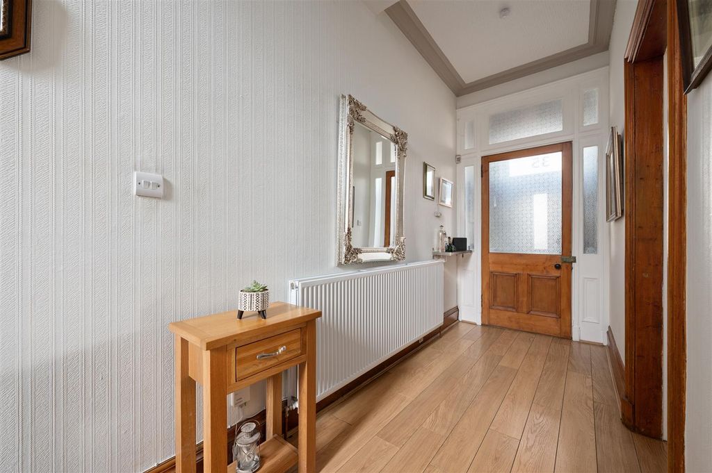 Property photo 2 of 26 35 Halbeath Road 004.Jpg
