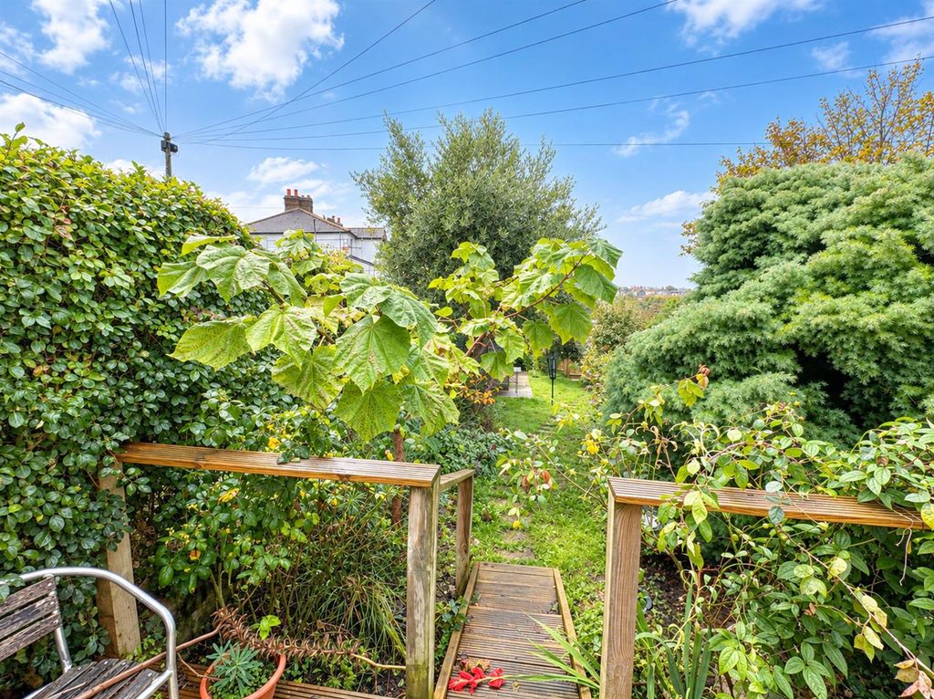Property photo 2 of 10 F1A4694E-8A6d-4821-Baa3-c861484Add79.Png