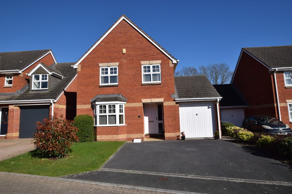 Property photo 1 of 15 Dsc_0038_Edited 8 Apple Front