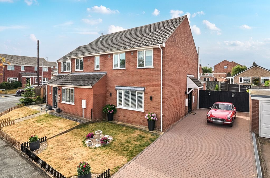Property photo 1 of 29 5-6A68A9Dd10994-4-6A6874F5d195A-1499272-Jpg-4-5
