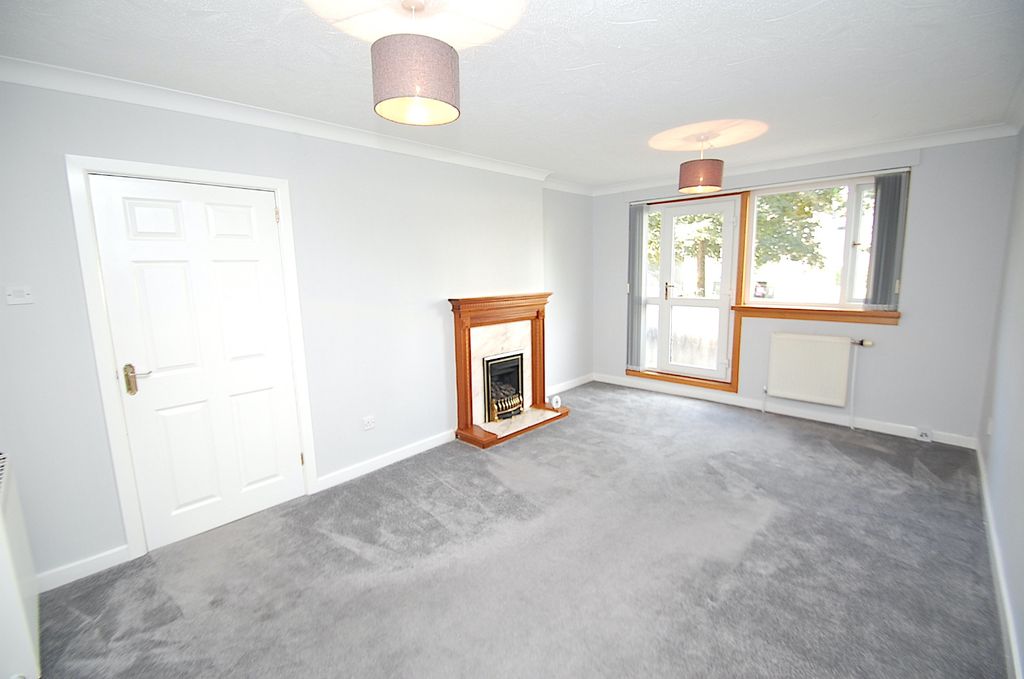 Property photo 2 of 15 5553912
