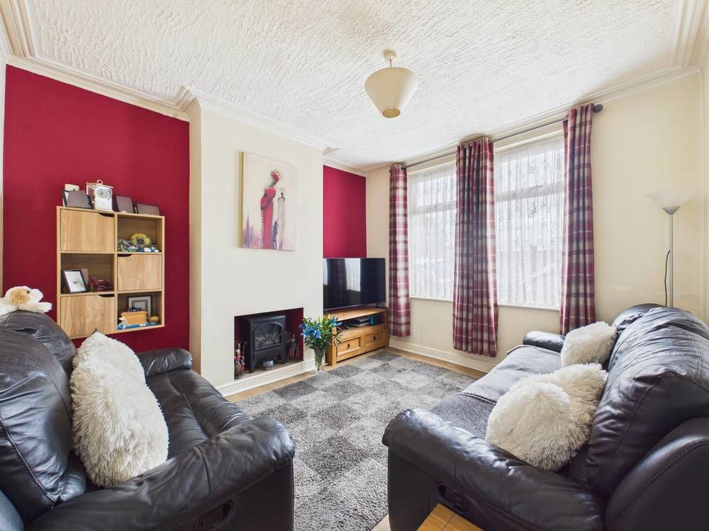 Property photo 1 of 10 Giraffe360-Still022