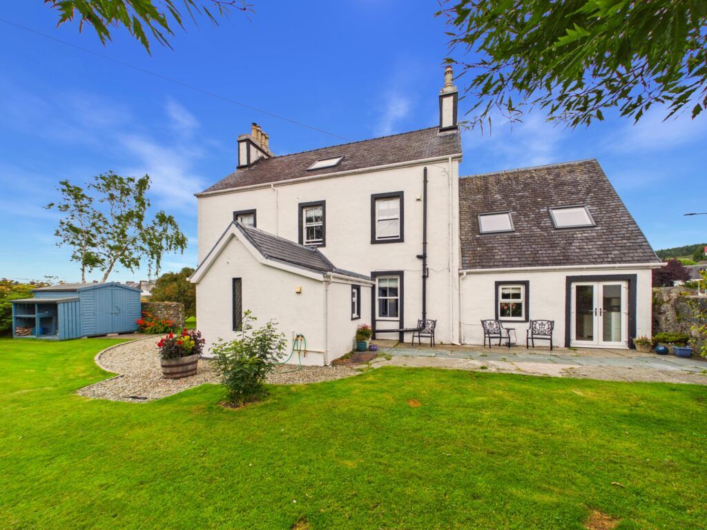 Property photo 2 of 51