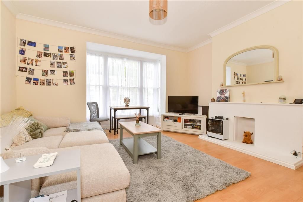 Property photo 3 of 6 Lounge/ Dining Room*