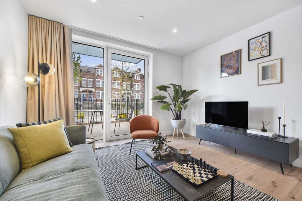 Property photo 3 of 14 Dsc_5759_High