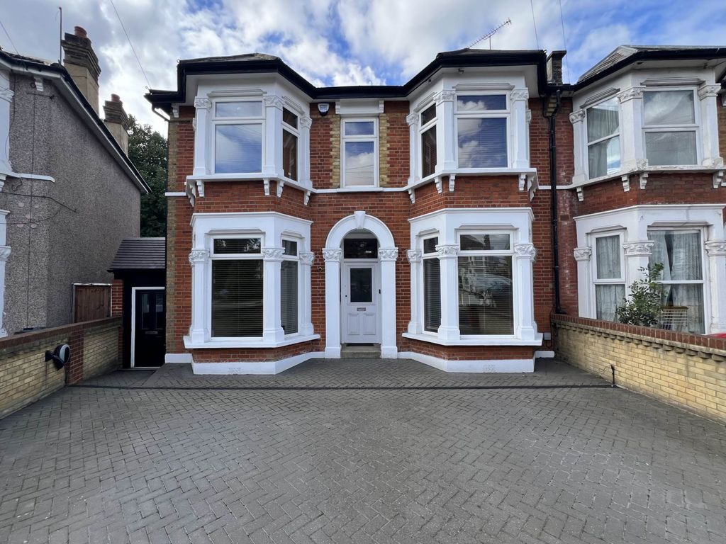 Property photo 1 of 30
