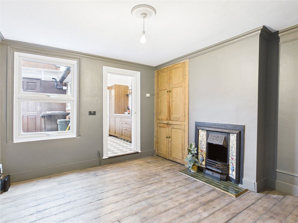 Property photo 3 of 16 Dining Room
