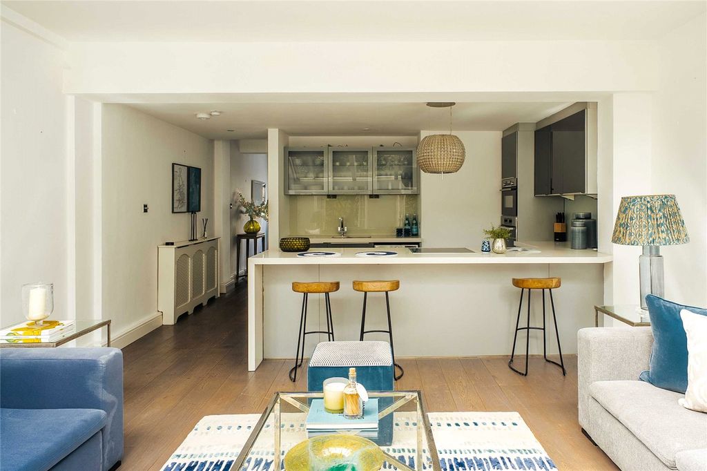 Property photo 2 of 7 Open-Plan Kitchen