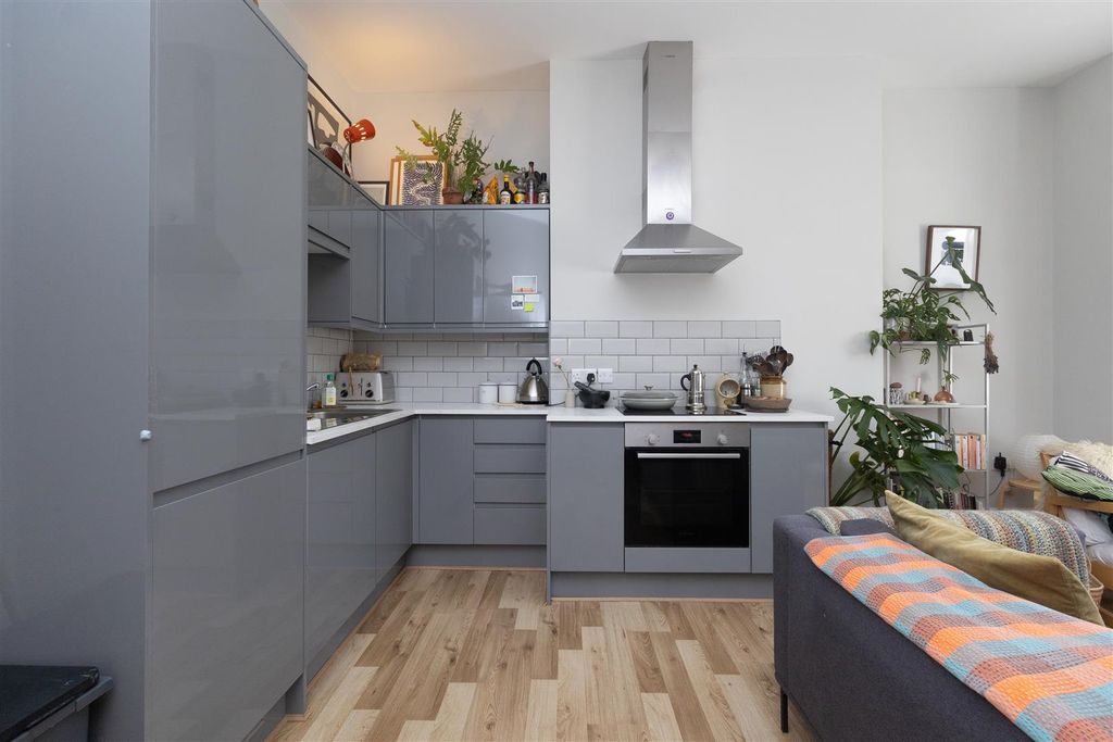 Property photo 3 of 20 Open Plan Living Space