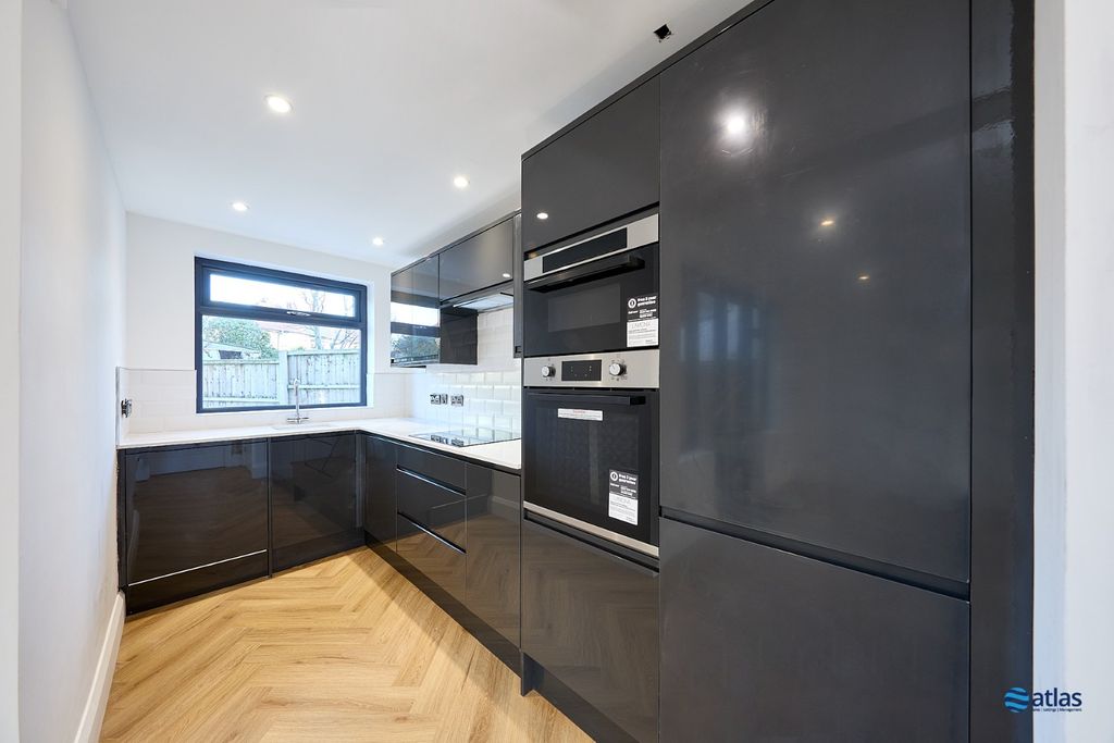 Property photo 2 of 13 Kitchen