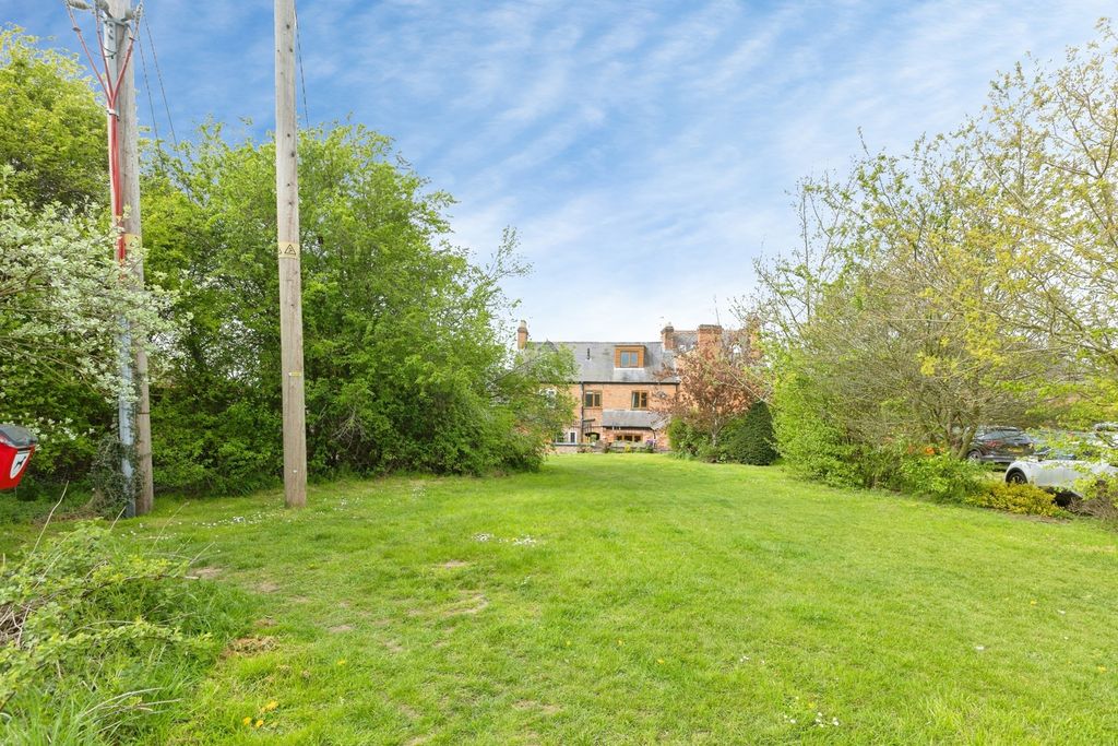 Property photo 2 of 22 Pbox-Img.Jpg
